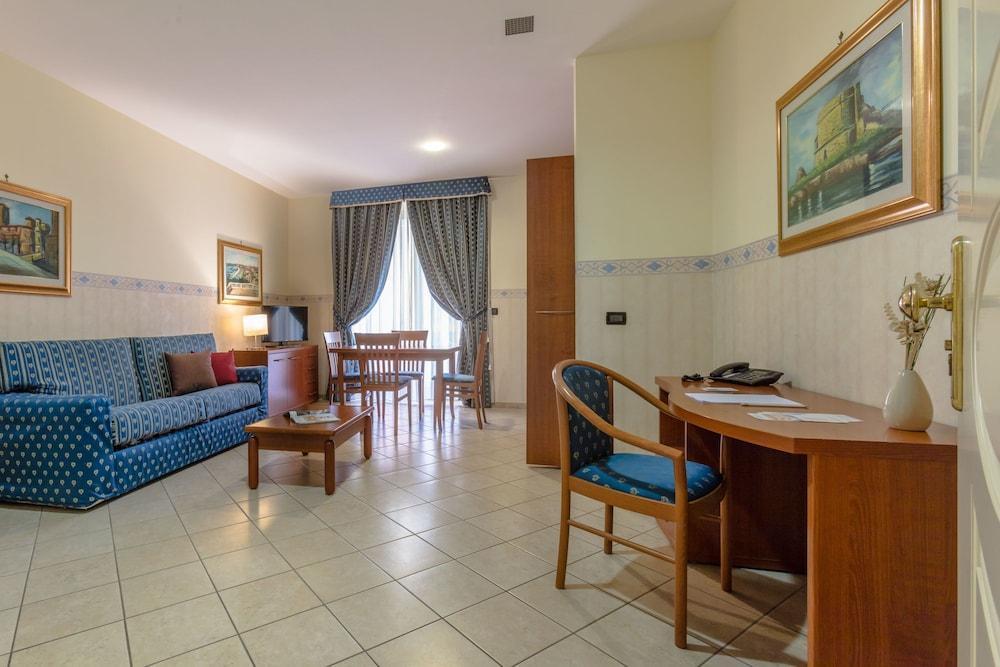 Hotel Traiano Civitavecchia Exteriér fotografie