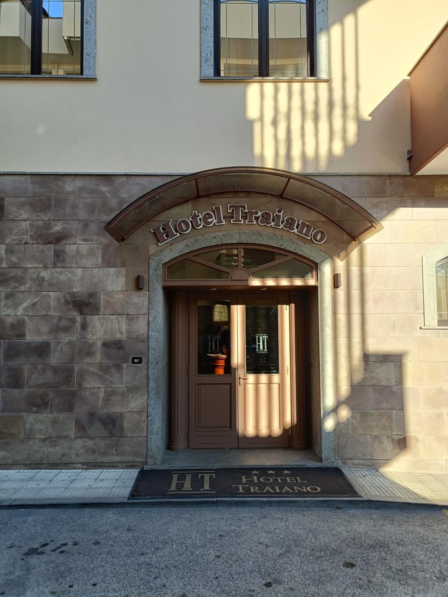Hotel Traiano Civitavecchia Exteriér fotografie