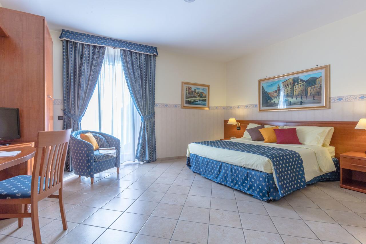 Hotel Traiano Civitavecchia Exteriér fotografie